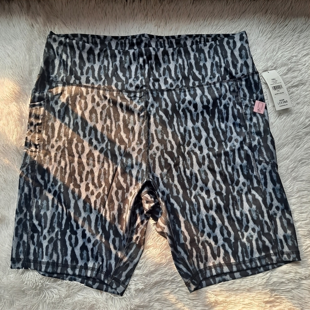 Legend Size 3XL Black Cheetah Print Bike Shorts NWT